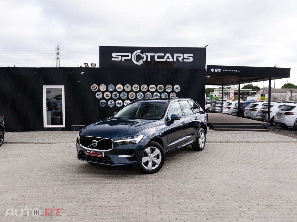 Volvo XC 60 2.0 B4 Momentum — fotografia 2