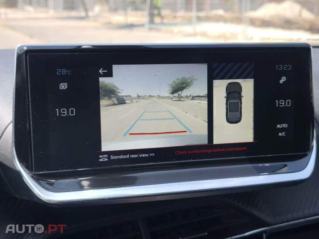 Peugeot 2008 PureTech 130 EAT8 Allure