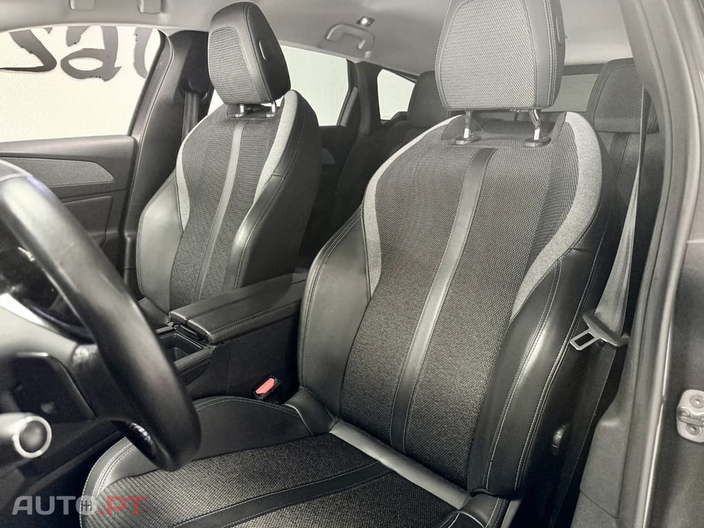 Peugeot 308 BlueHDi FAP 130 EAT8 Stop & Start GT