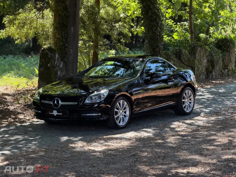 Mercedes-Benz SLK 200 Outro