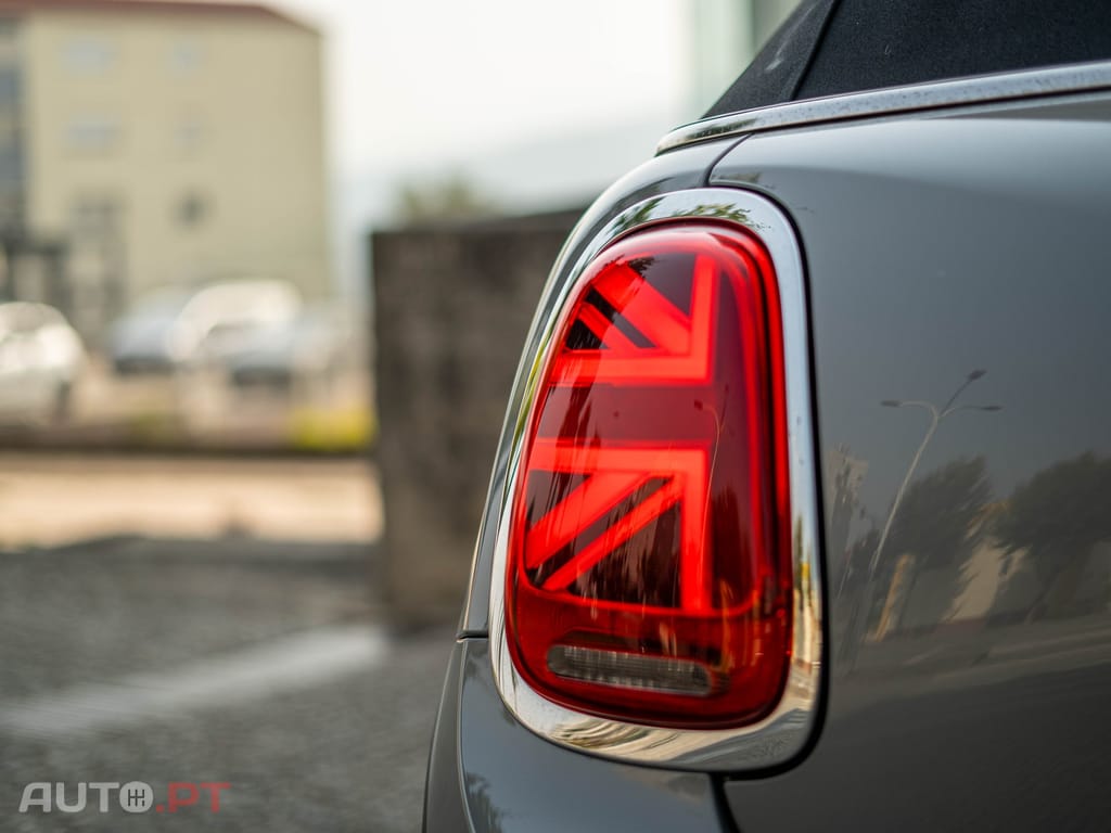 MINI Cabrio Cooper Premium Extra JCW Auto
