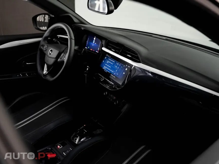 Opel Corsa 1.2 T Hybrid EdCT