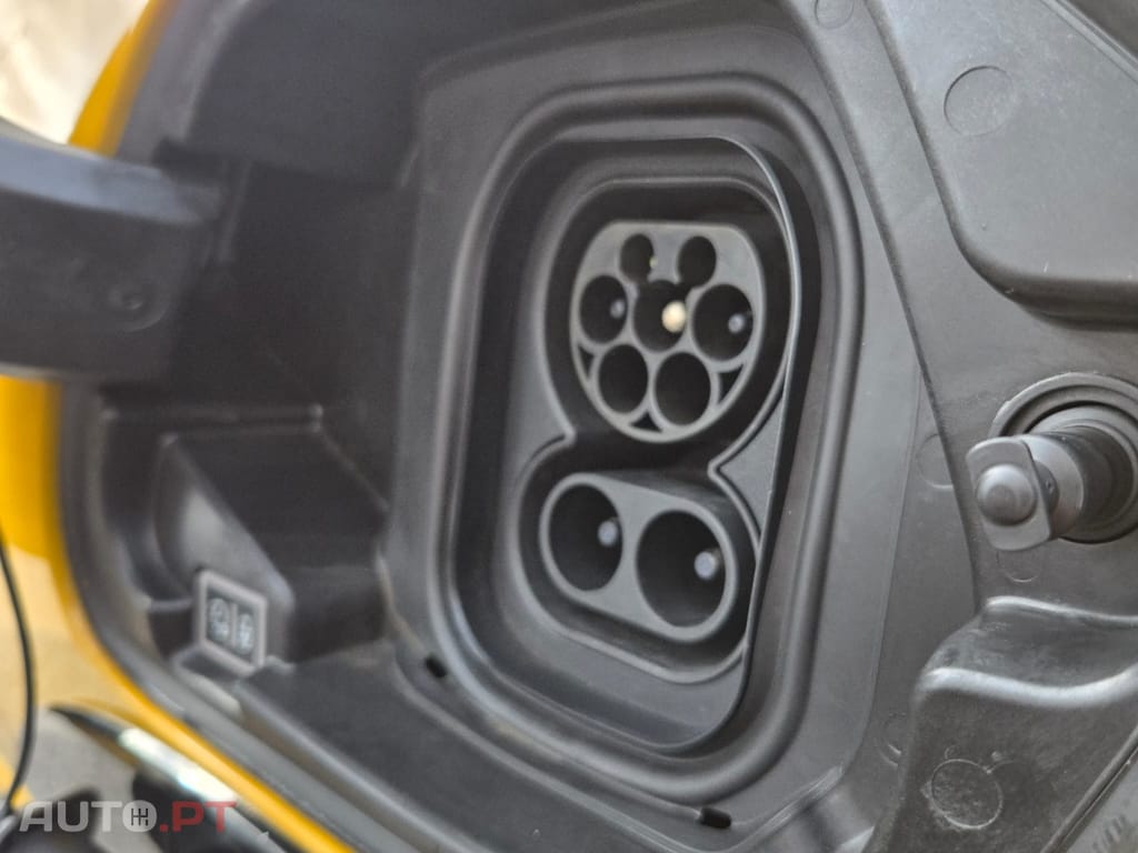 Peugeot E-208 Active 50kW