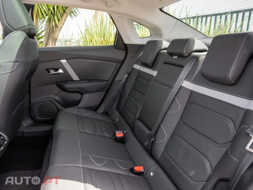 Citroen e-C4 X 50 kWh Shine