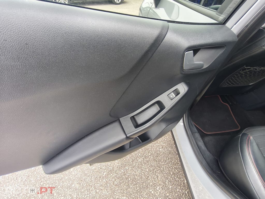 Ford Puma 1.0 EcoBoost MHEV ST-Line X