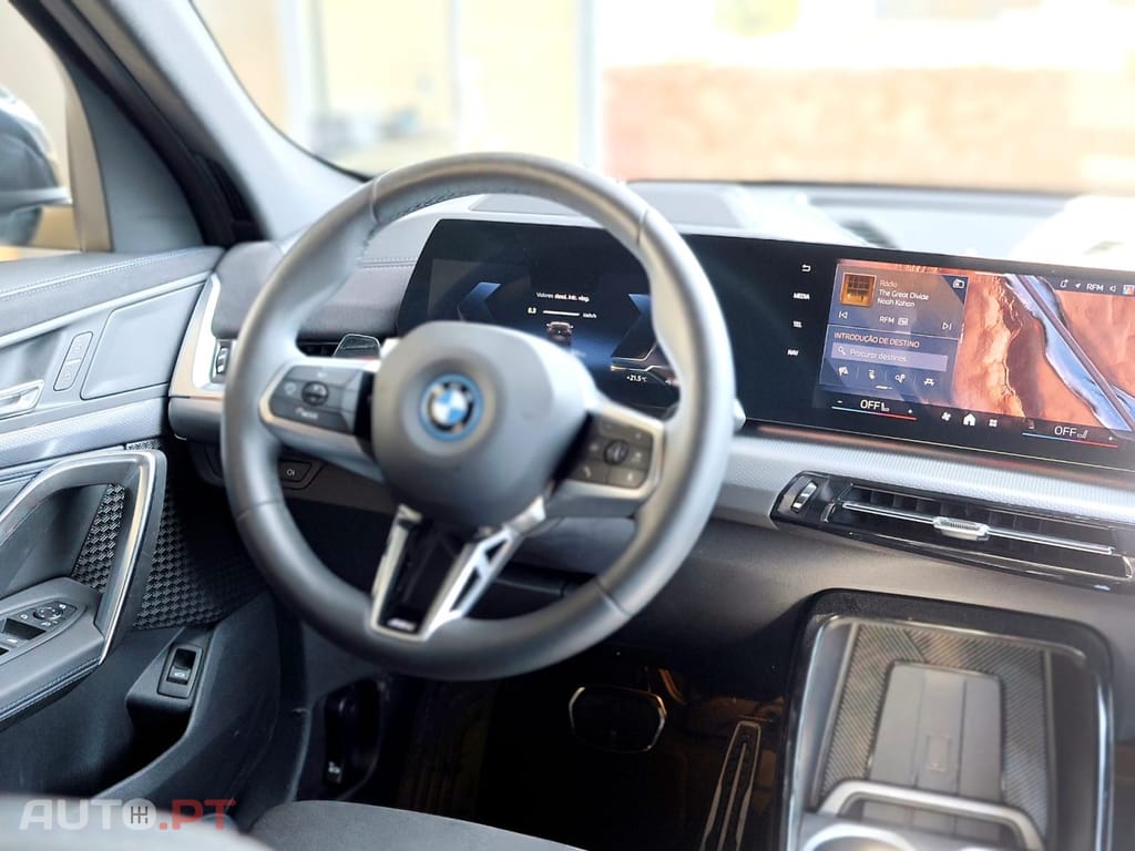 BMW iX2 eDrive20 Pack Desportivo M — fotografia 13