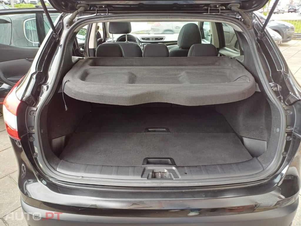 Nissan Qashqai 1.5 dCi Tekna Sport 17