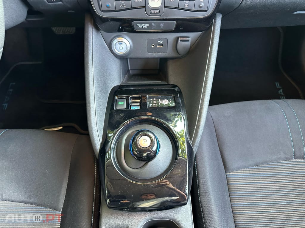Nissan Leaf Tekna Two Tone+ProPilot Park