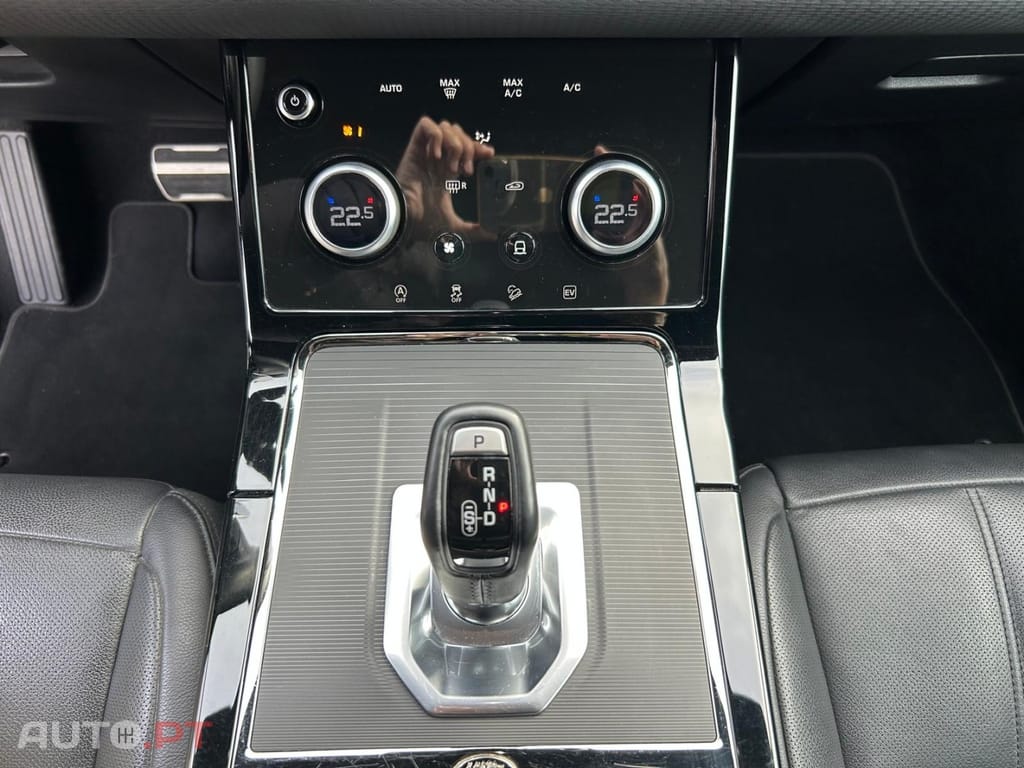 Land Rover Range Rover 1.5 P300e AWD R-Dynamic S Auto