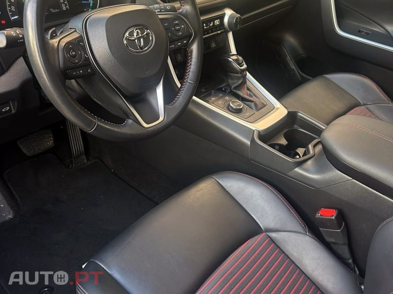 Toyota RAV4 2.5 HDF Square Collection AWD-i