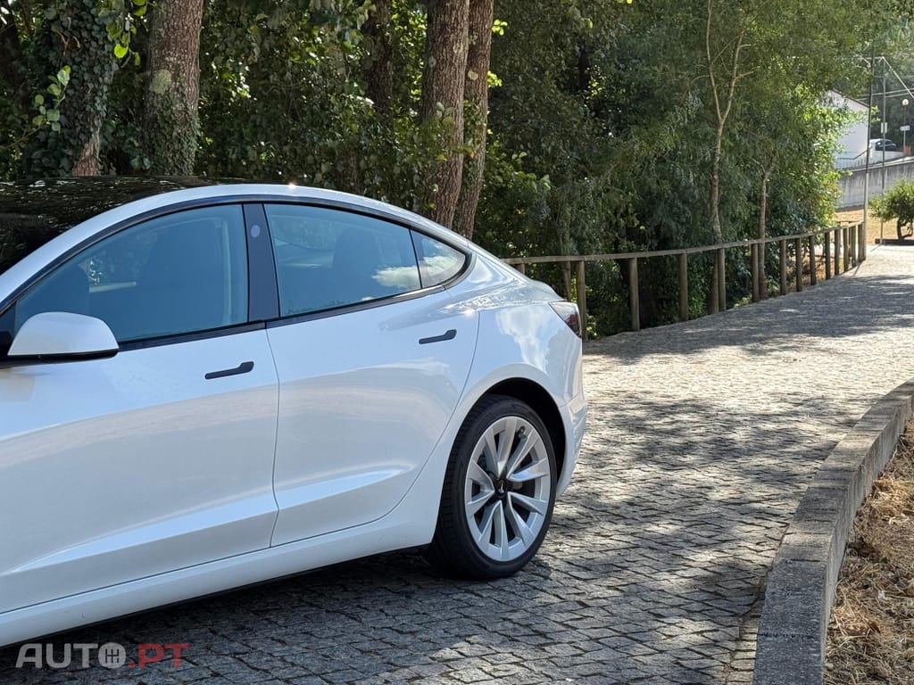 Tesla Model 3 Standard Range Plus RWD
