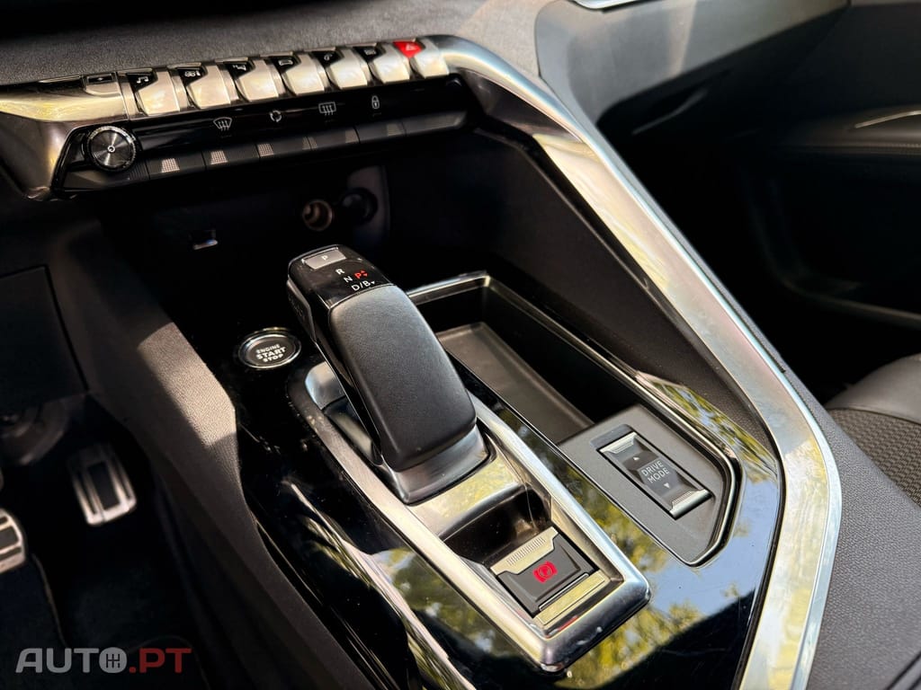 Peugeot 3008 1.6 Hybrid GT e-EAT8