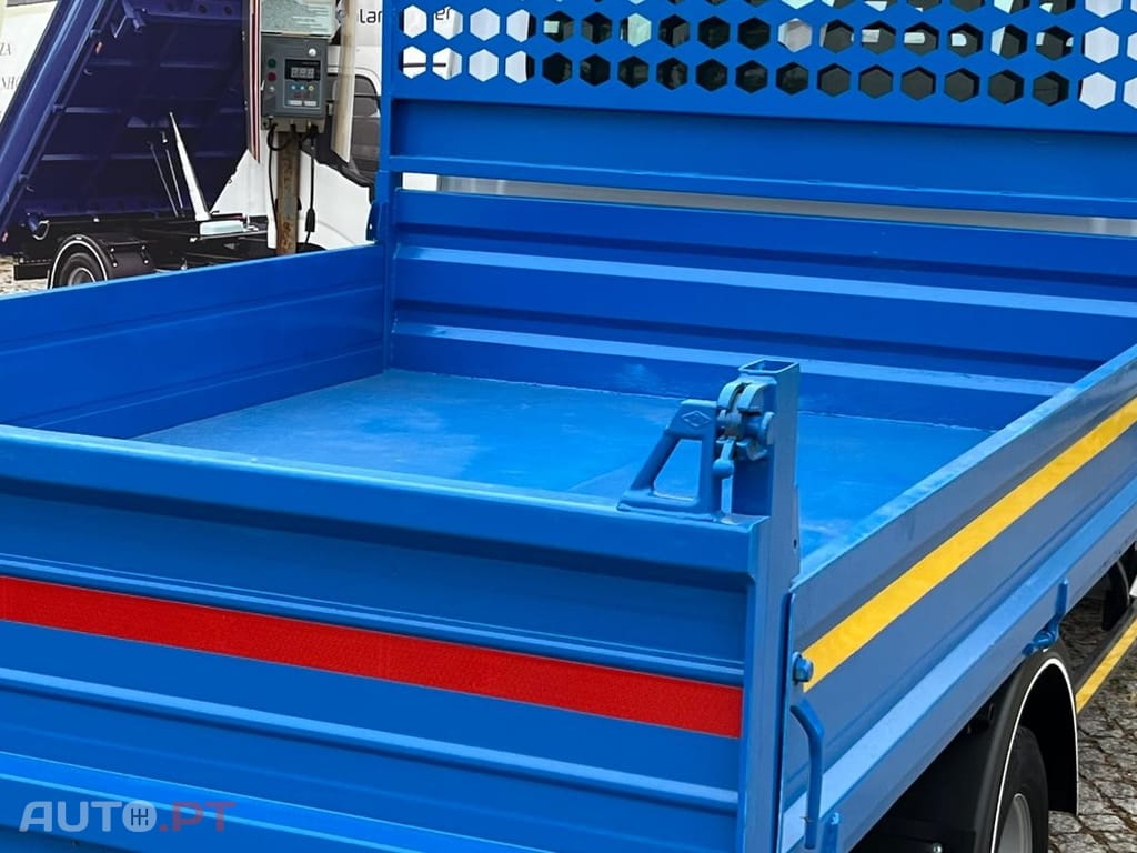 Iveco Daily 3.0  BASCULA / 7 LUGARES