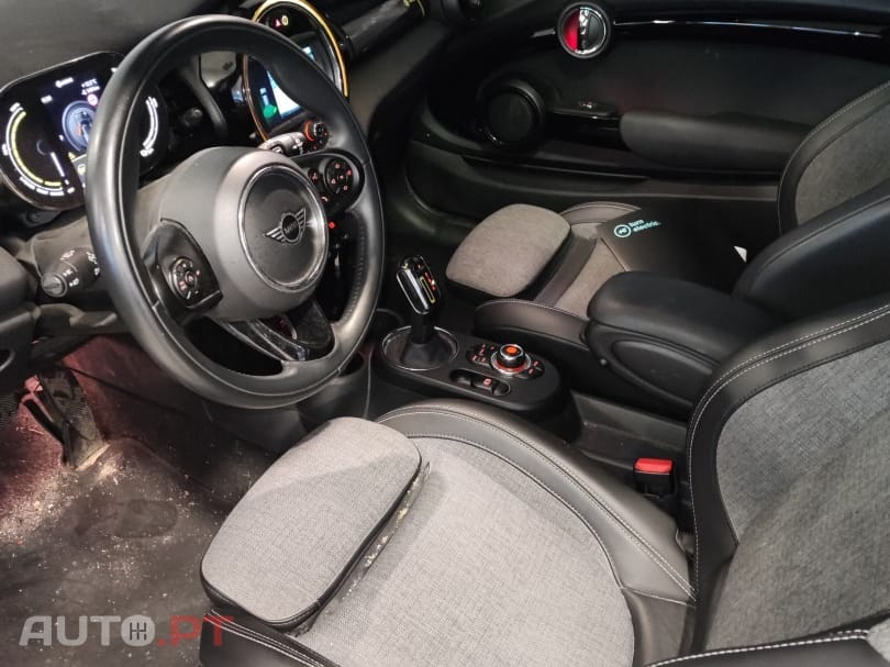 MINI Cooper Cooper SE