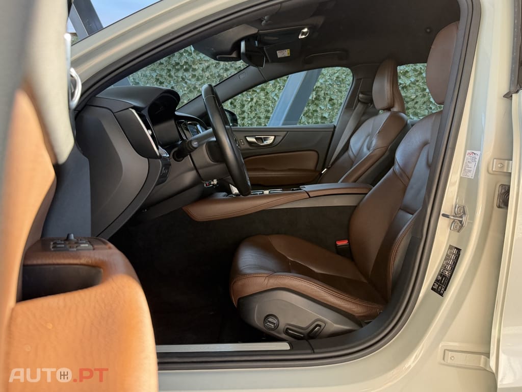 Volvo V60 2.0 T6 AWD TE R-Design