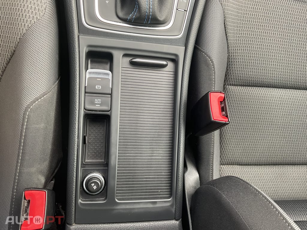 Volkswagen e-Golf Outro