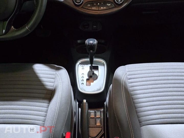 Toyota Yaris 1.5 HSD Comfort