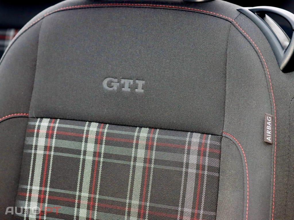 Volkswagen Golf Cabriolet 2.0 TSI GTI