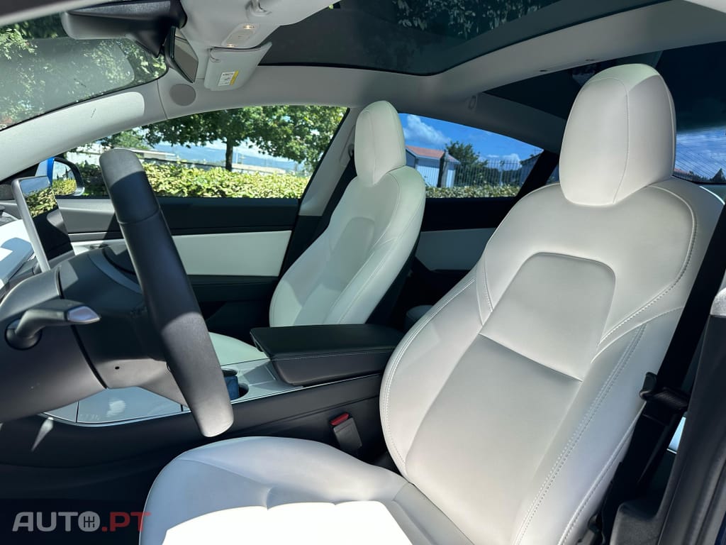 Tesla Model 3 Long-Range Dual Motor AWD