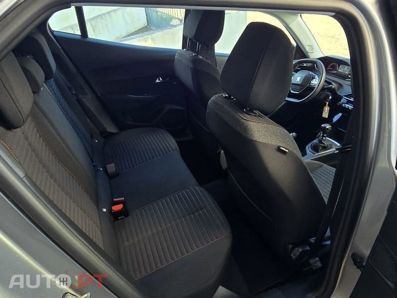 Peugeot 2008 1.2 PureTech Active