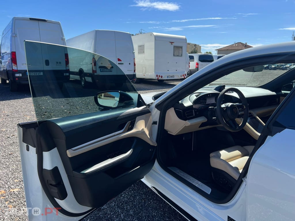 Porsche Taycan Turbo