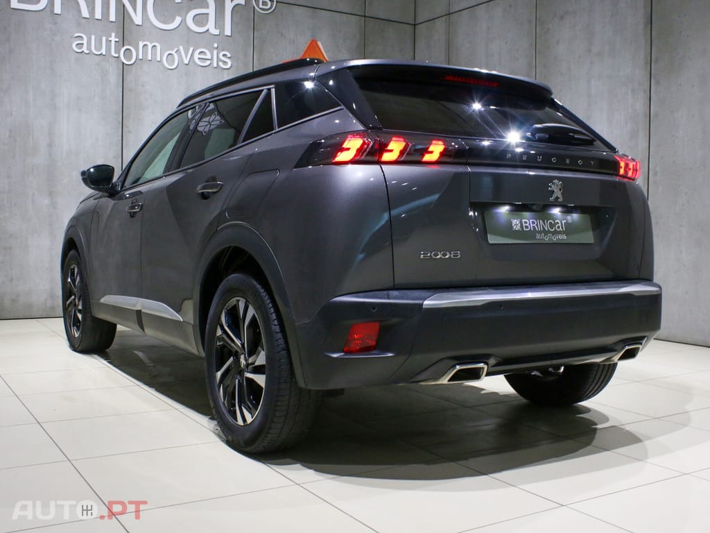 Peugeot 2008 1.2 PureTech Allure EAT8