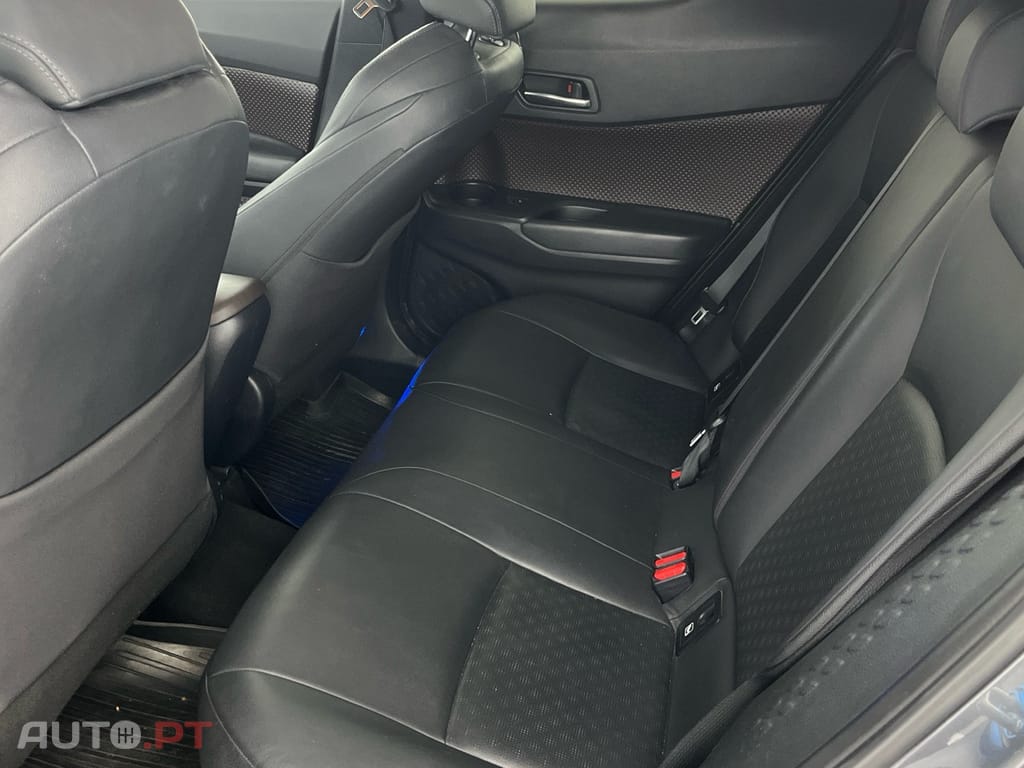 Toyota C-HR 1.8 HSD Exclusive