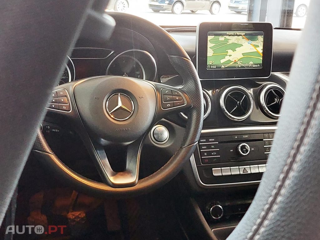 Mercedes-Benz CLA 180 d Shooting Brake