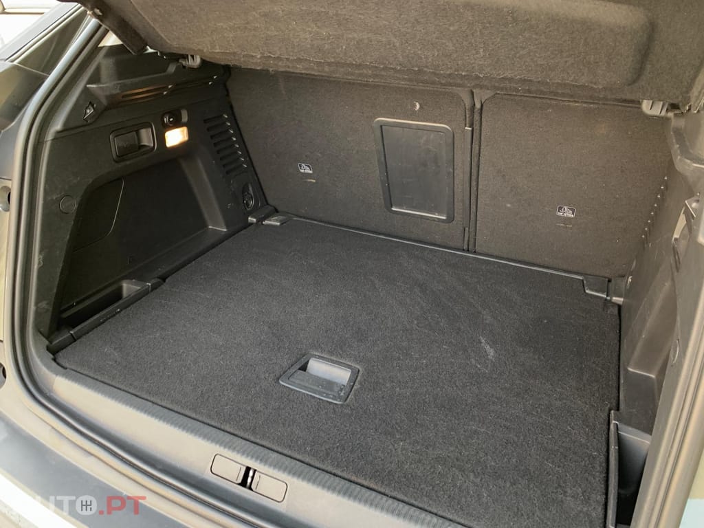 Peugeot 3008 1.5 BlueHDi Active