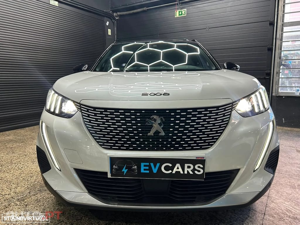 Peugeot E-2008 GT