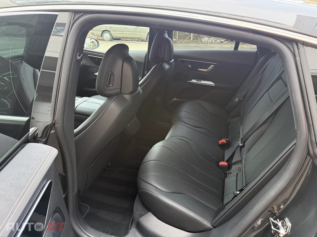 Mercedes-Benz EQE 300 