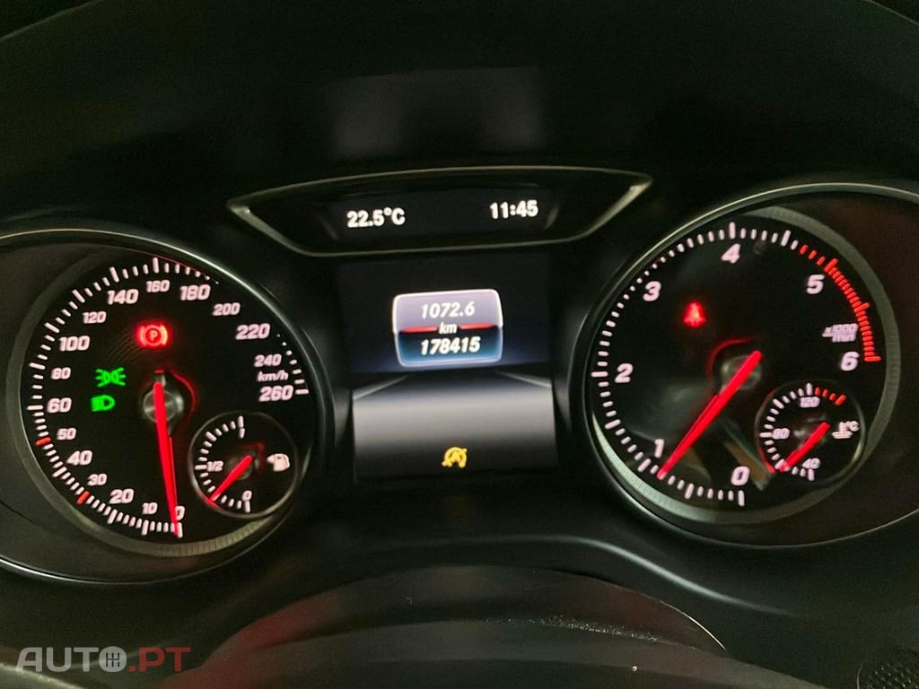 Mercedes-Benz CLA 180 d Shooting Brake Urban