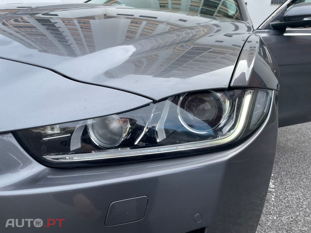 Jaguar XE Portfólio