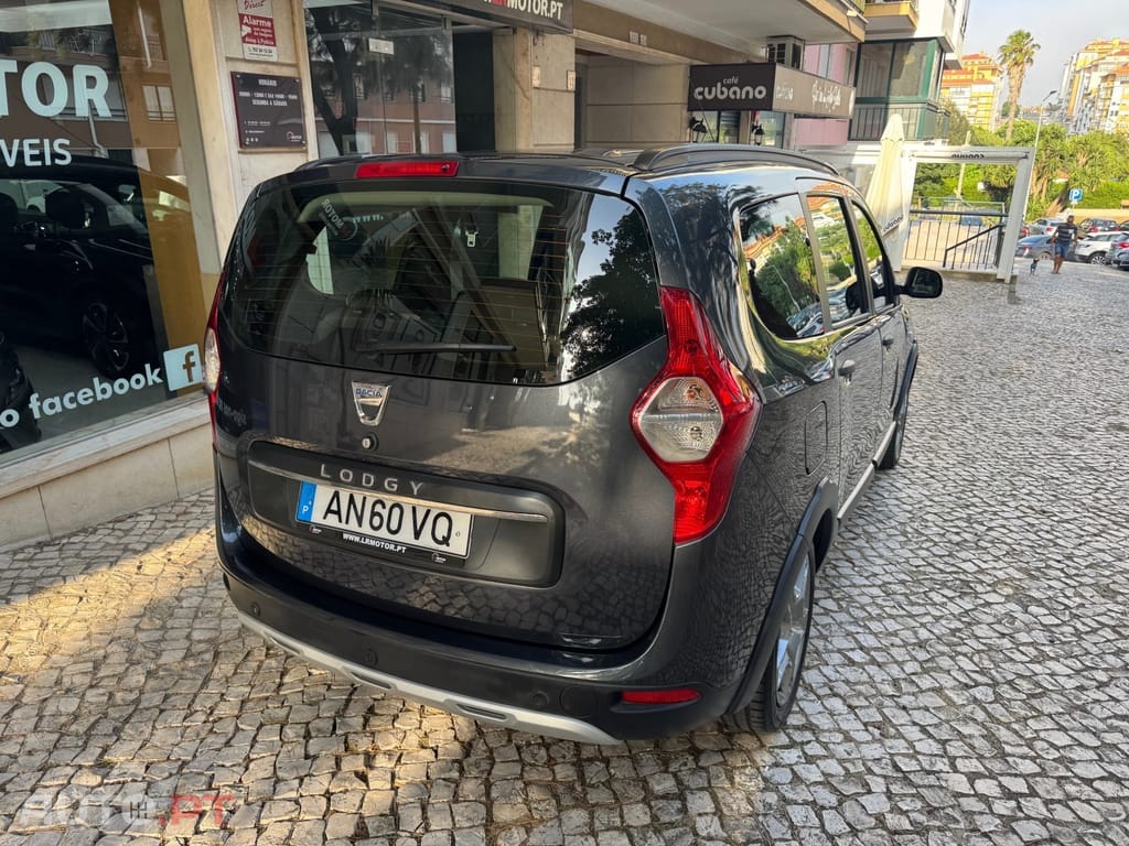 Dacia Lodgy 1.5 Blue dCi Stepway 7L
