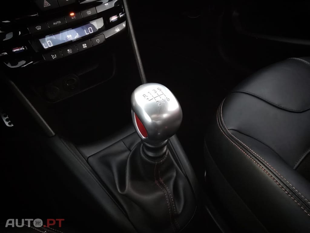 Peugeot 208 1.6 THP GTi