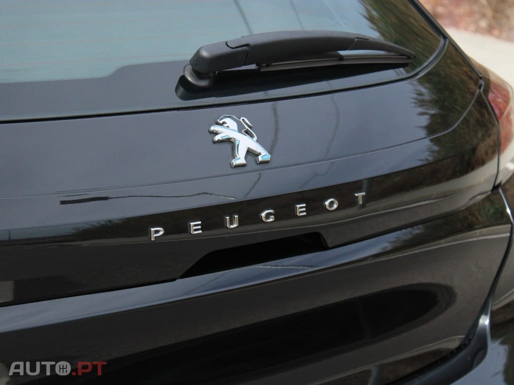 Peugeot E-208 50 kWh Allure