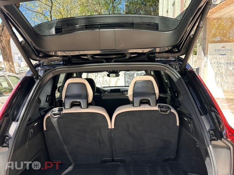 Volvo XC90 2.0 T8 PHEV Plus Dark AWD