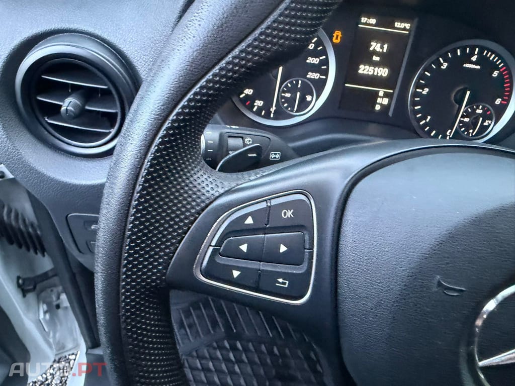 Mercedes-Benz Vito CDI PRO 8 LUGARES