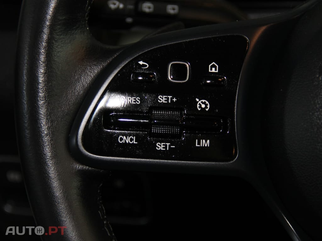 Mercedes-Benz GLB 180 d