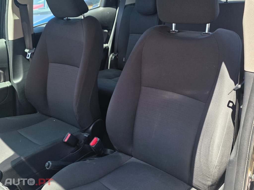 Toyota Yaris 2016