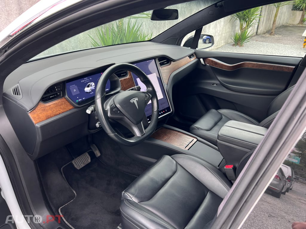 Tesla Model X Long Range Plus