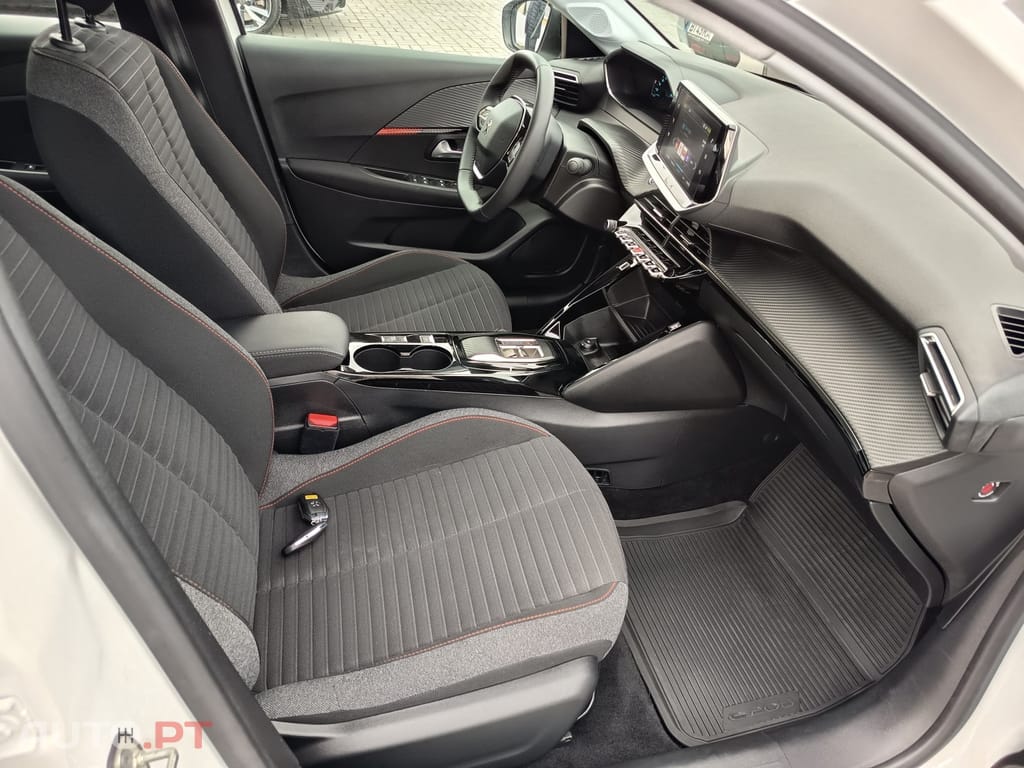 Peugeot E-208 50 kWh Style