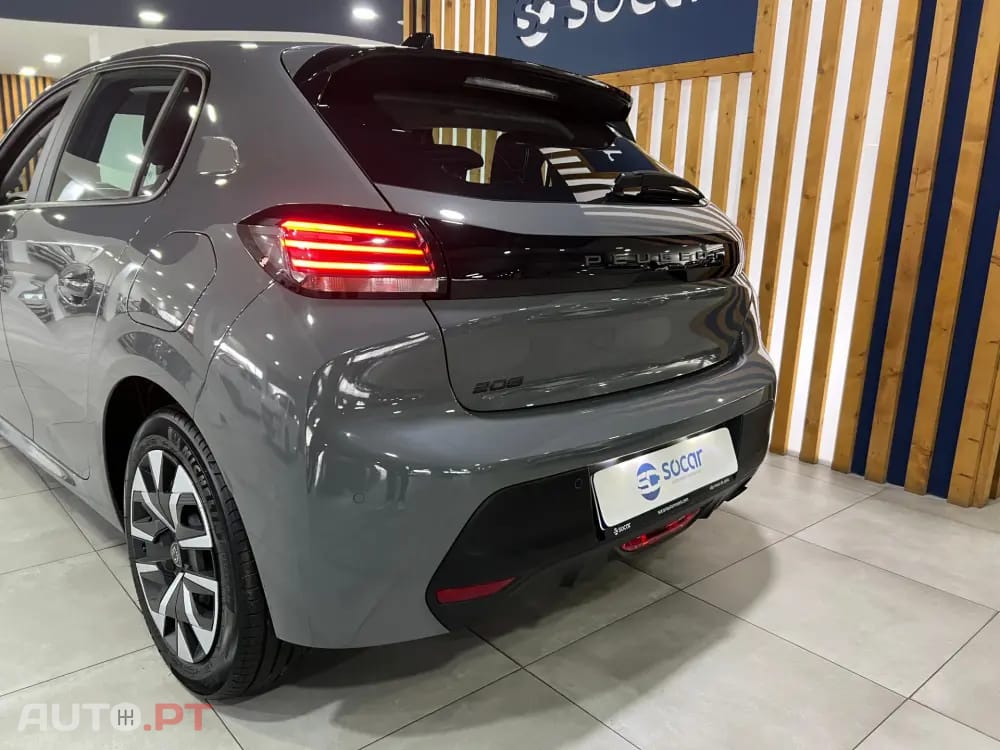Peugeot 208 1.2 Hybrid Allure e-DCS6