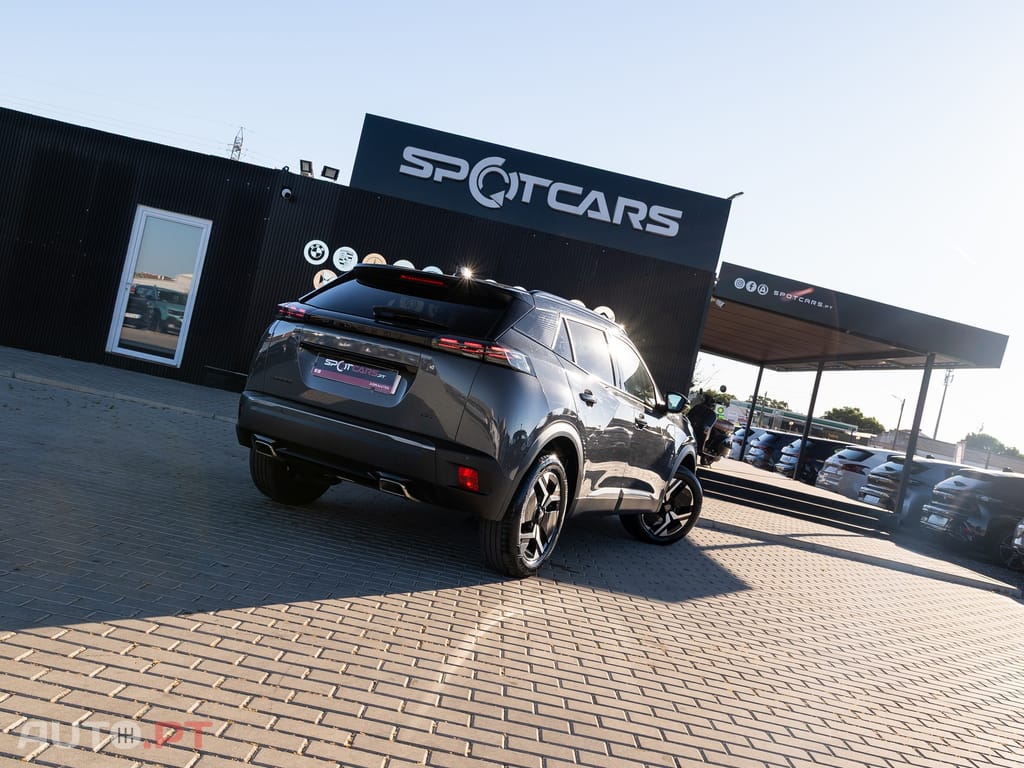 Peugeot 2008 1.2 PureTech GT EAT8