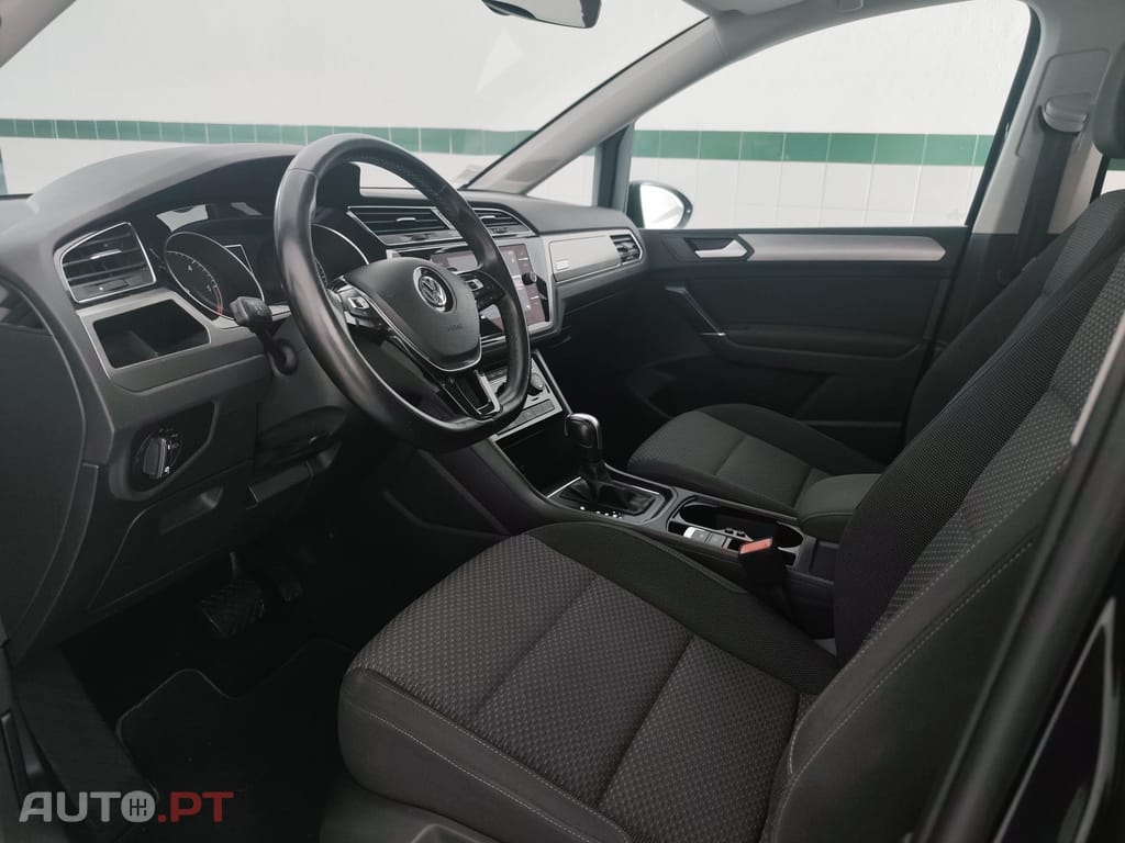 Volkswagen Touran 2.0 TDI Confortline DSG