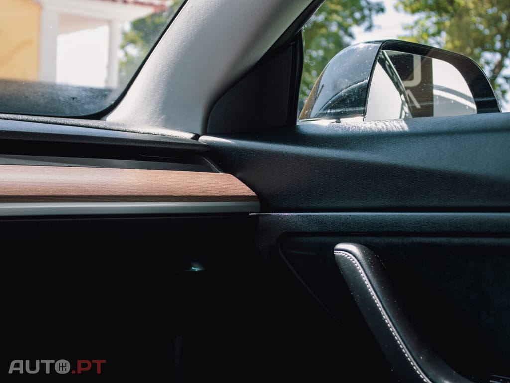 Tesla Model 3 Standard Range Plus RWD