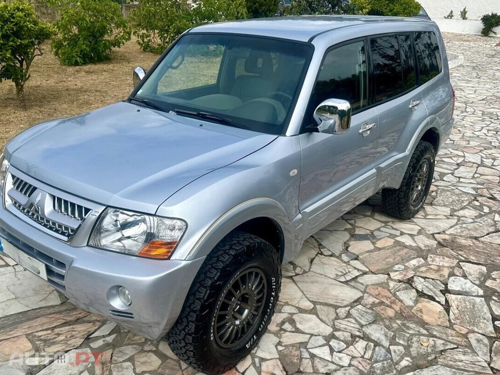 Mitsubishi Pajero Mitsubishi Pajero 3.2 DI-D GLS BT+CA