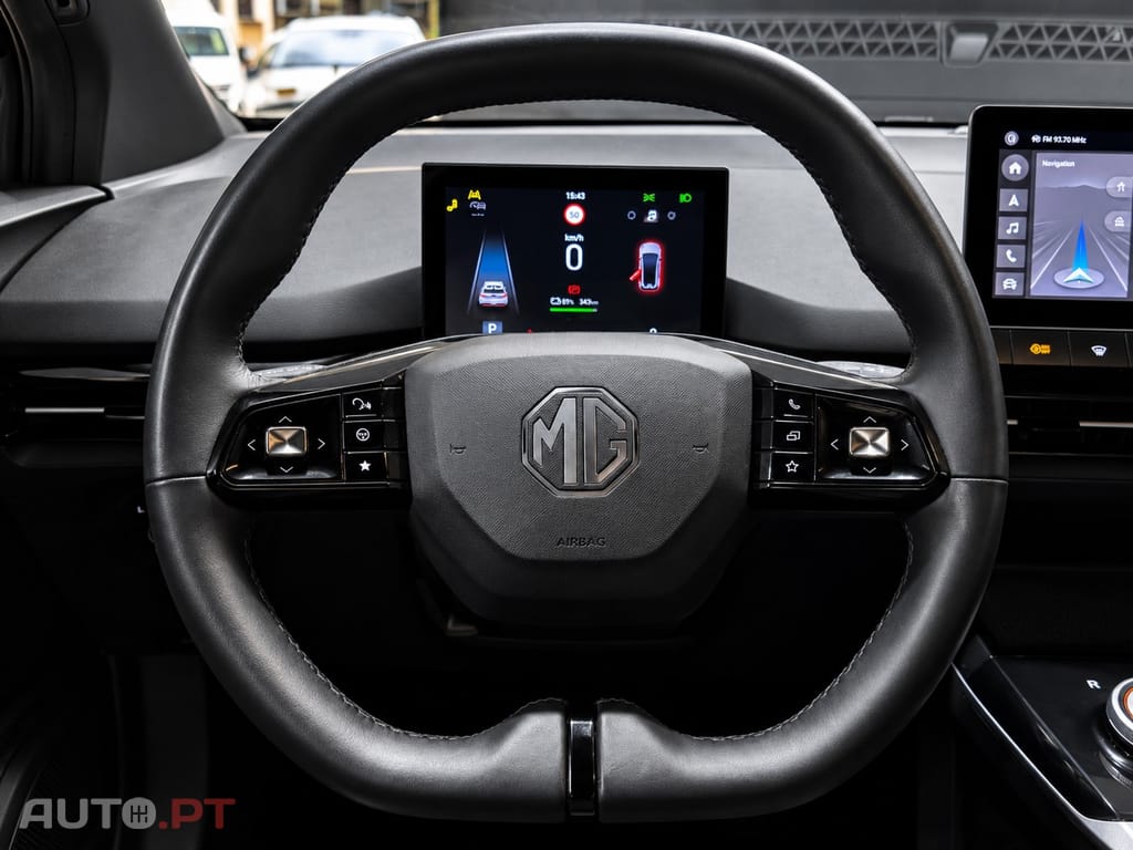 MG MG4 64 kWh Luxury