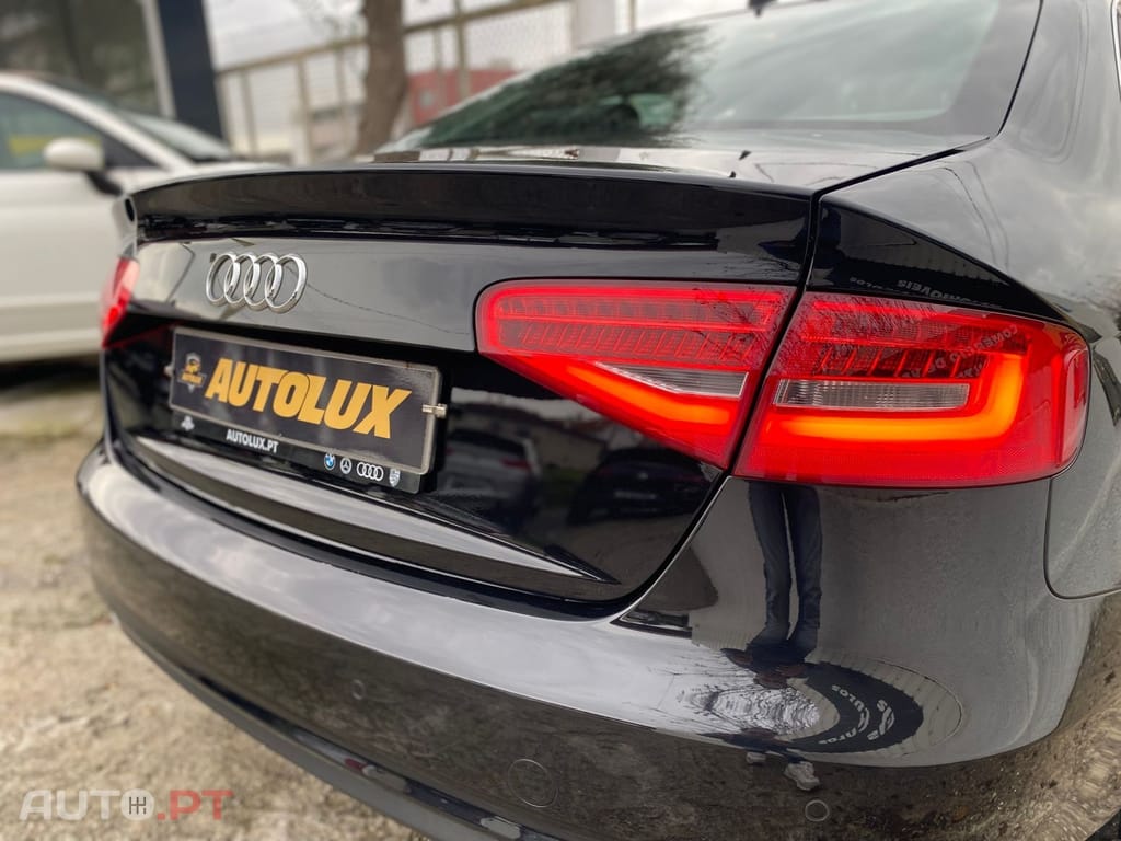 Audi A4 2.0 TDI DPF clean diesel S line Sport Pack
