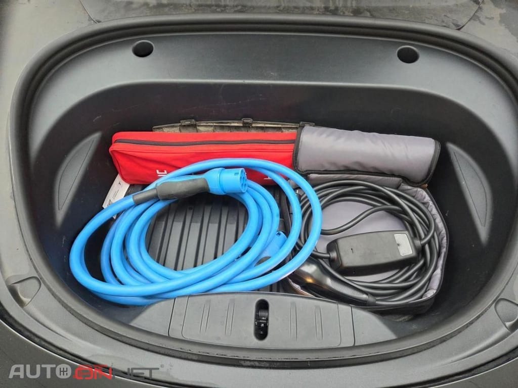 Tesla Model 3 Long Range Dual Motor AWD 75 kWh